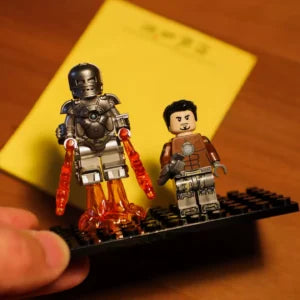 MK1-Style Prototype Armor & Mechanic Hero Minifigure Set with Display Case, Third-Party Building Block Collectible